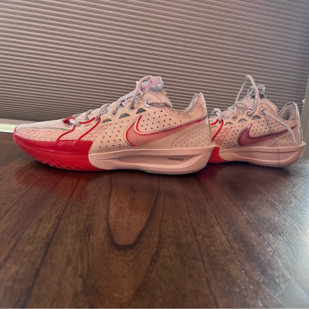 Nike G.T. Cut 3 basketball shoes